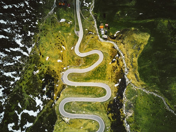 Los 10 Pasos más Espectaculares de los Alpes Suizos